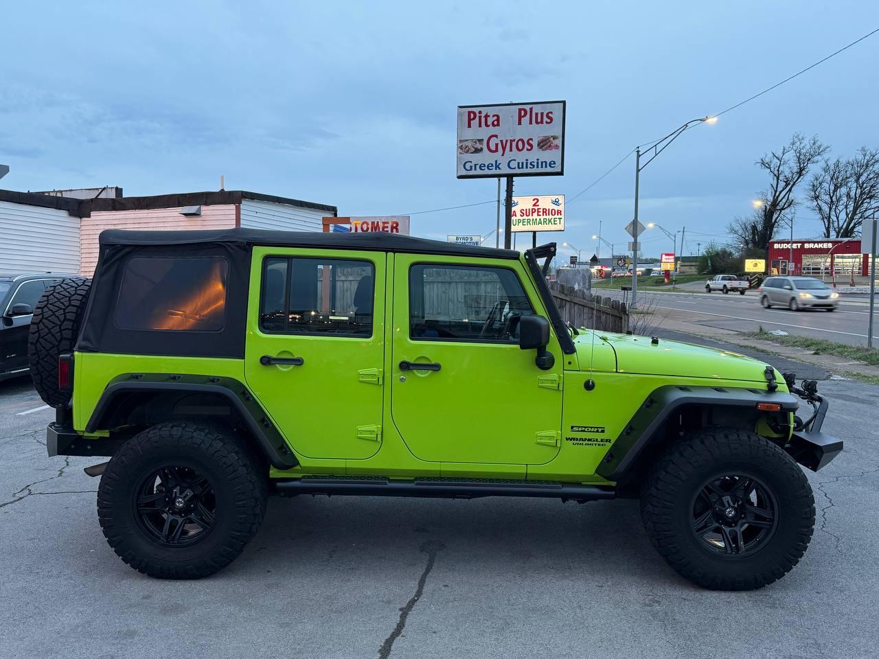 Jeep Wrangler Unlimited Sport 4WD 2013