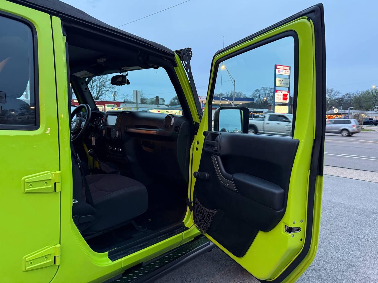 Jeep Wrangler Unlimited Sport 4WD 2013