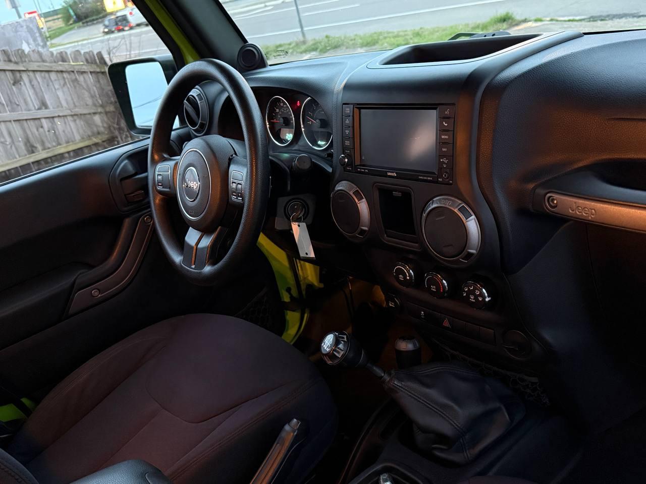 Jeep Wrangler Unlimited Sport 4WD 2013