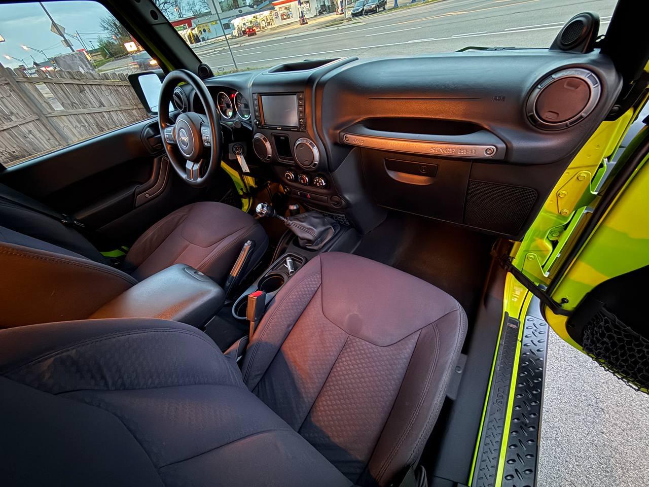 Jeep Wrangler Unlimited Sport 4WD 2013