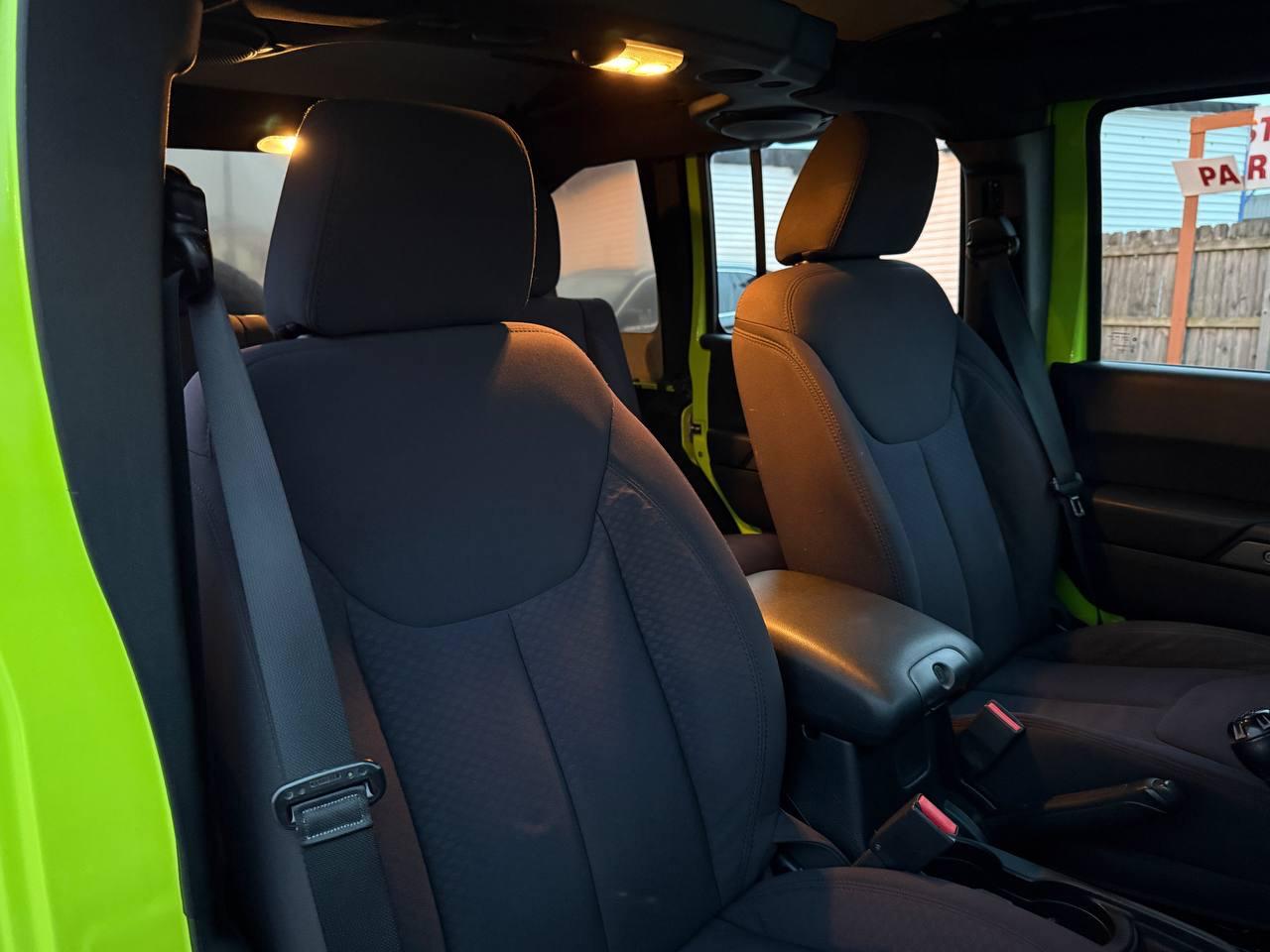 Jeep Wrangler Unlimited Sport 4WD 2013