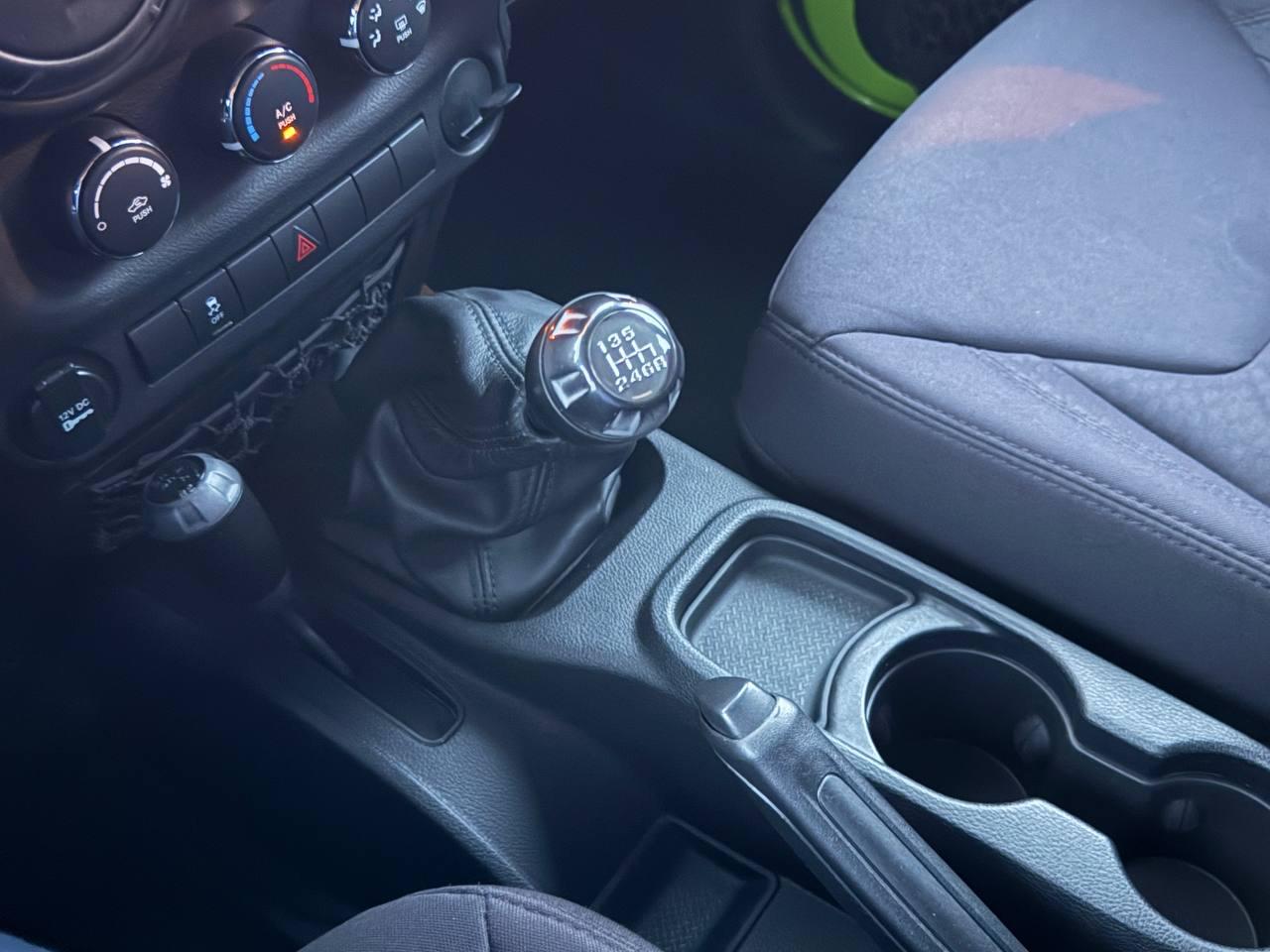 Jeep Wrangler Unlimited Sport 4WD 2013