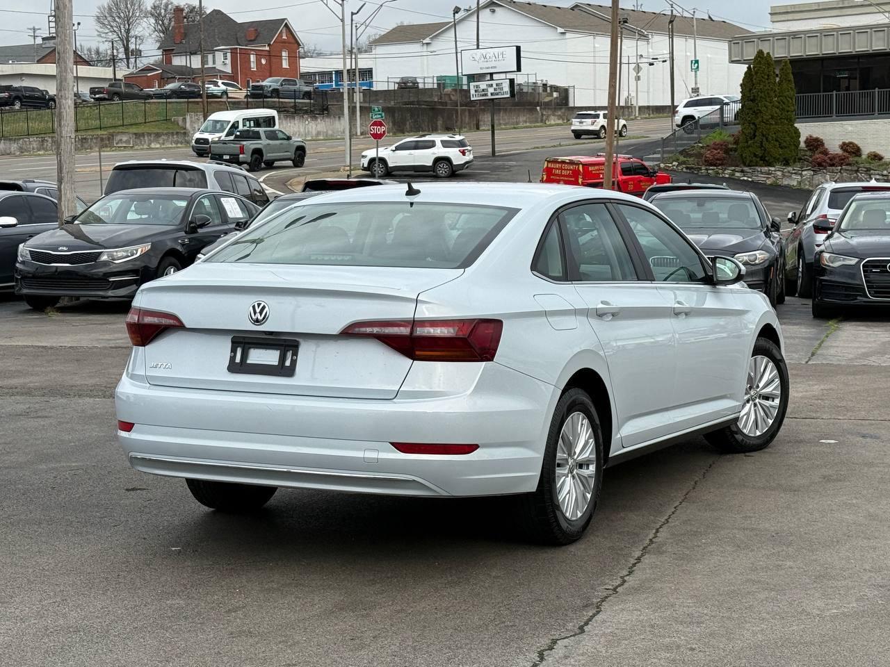 Volkswagen Jetta 1.4T S 6A 2019