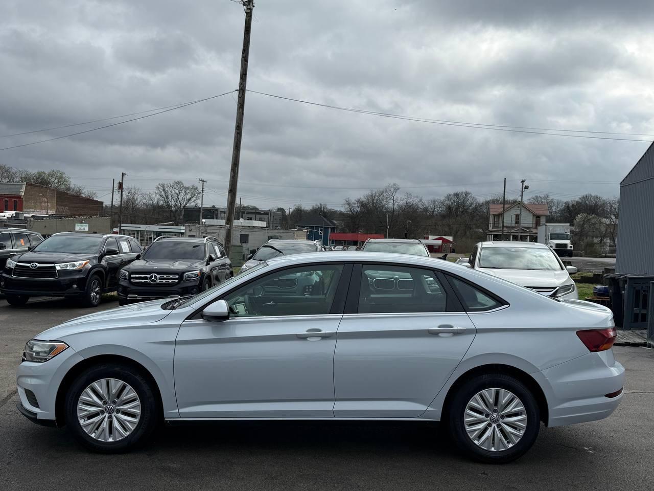 Volkswagen Jetta 1.4T S 6A 2019