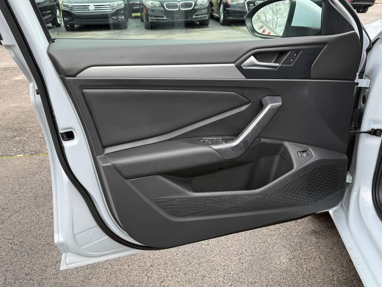 Volkswagen Jetta 1.4T S 6A 2019