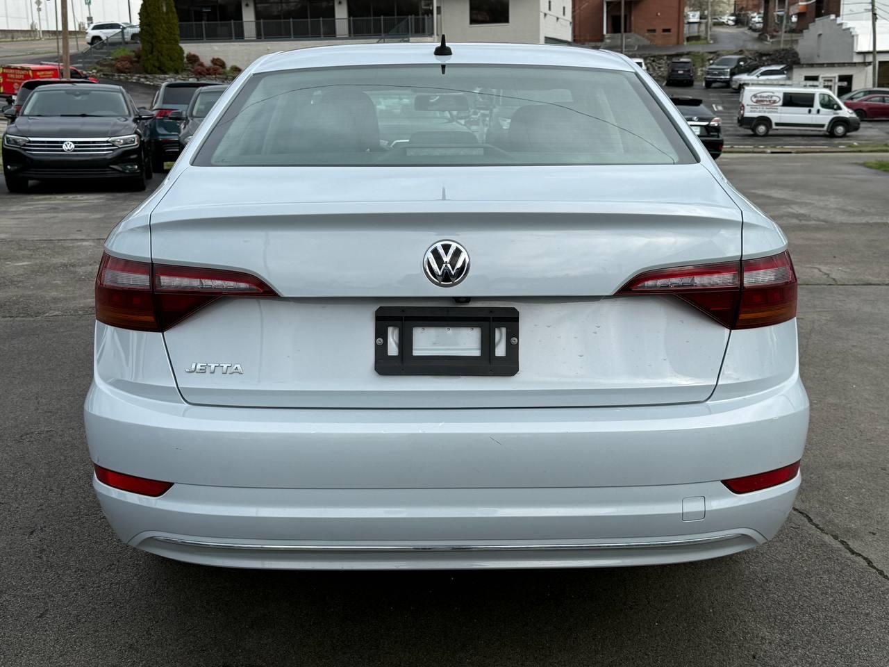 Volkswagen Jetta 1.4T S 6A 2019