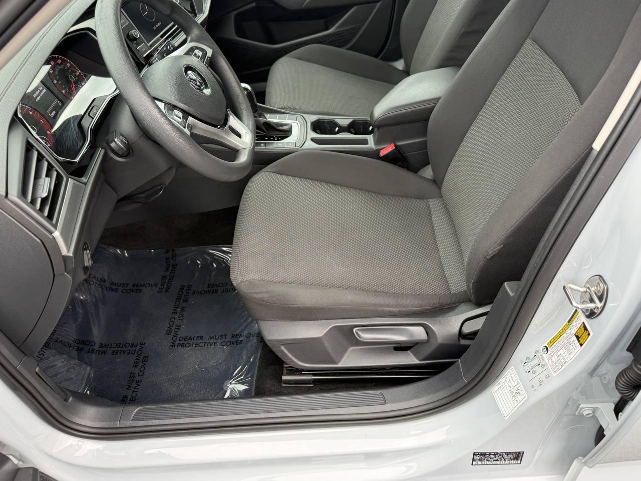 Volkswagen Jetta 1.4T S 6A 2019