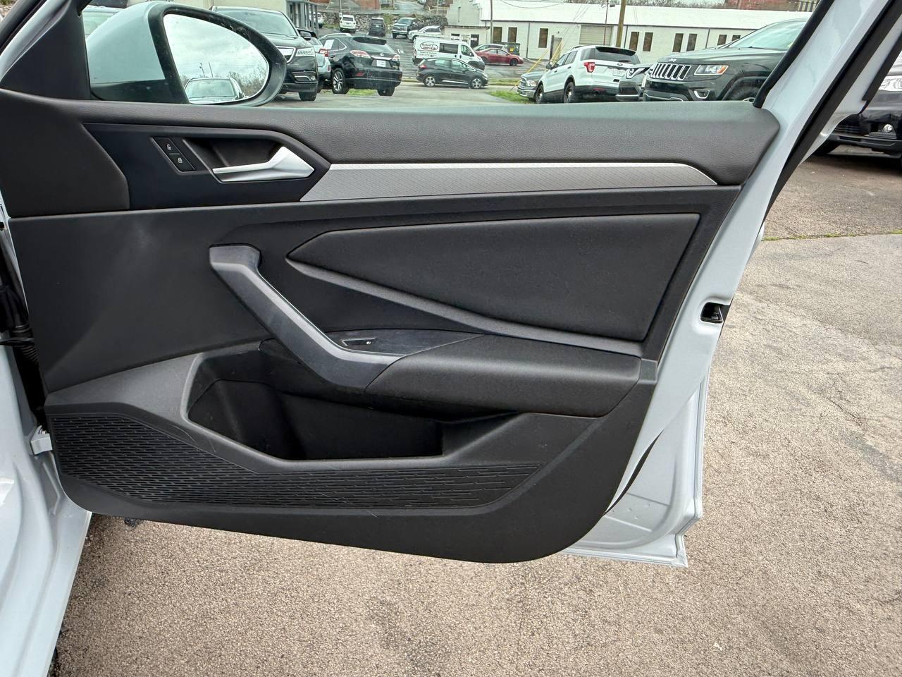 Volkswagen Jetta 1.4T S 6A 2019