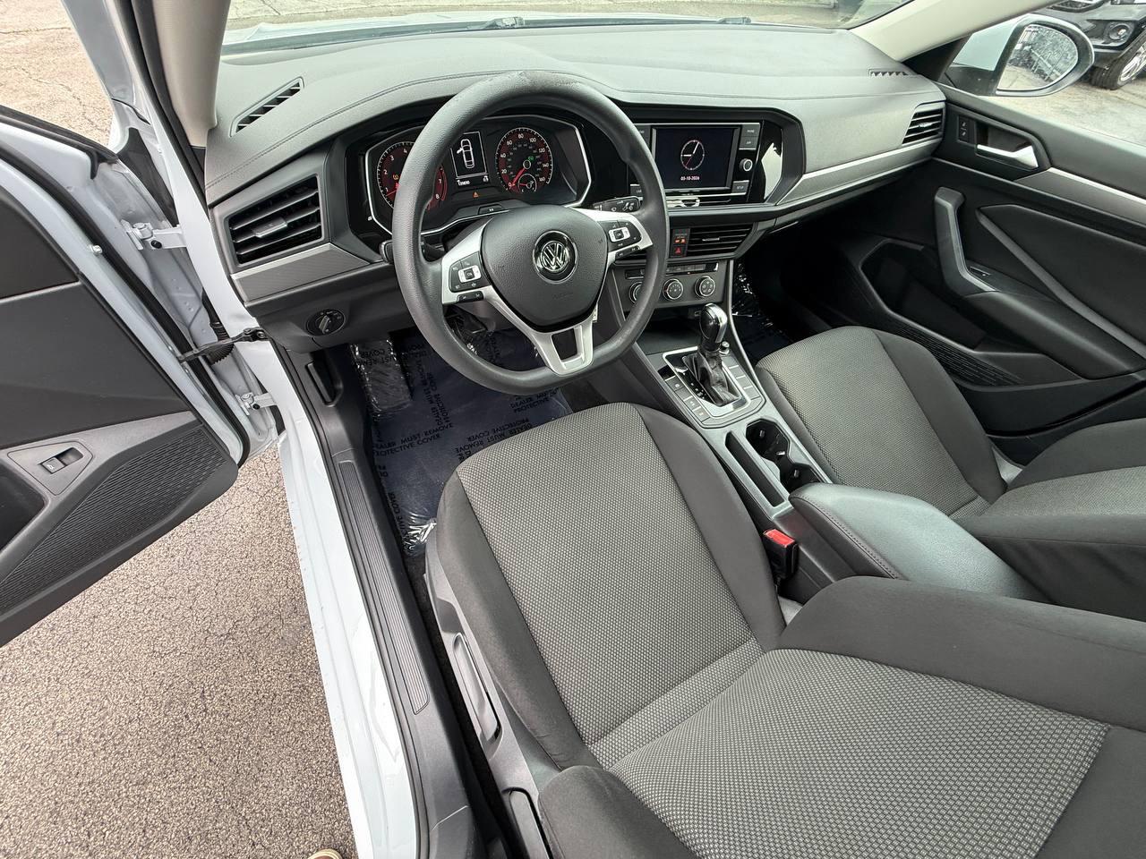 Volkswagen Jetta 1.4T S 6A 2019