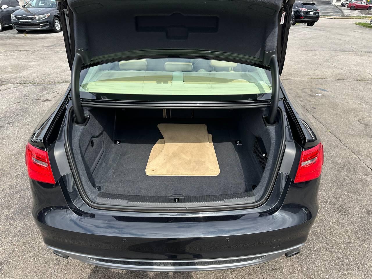 Audi A6 3.0T quattro Tiptronic 2012