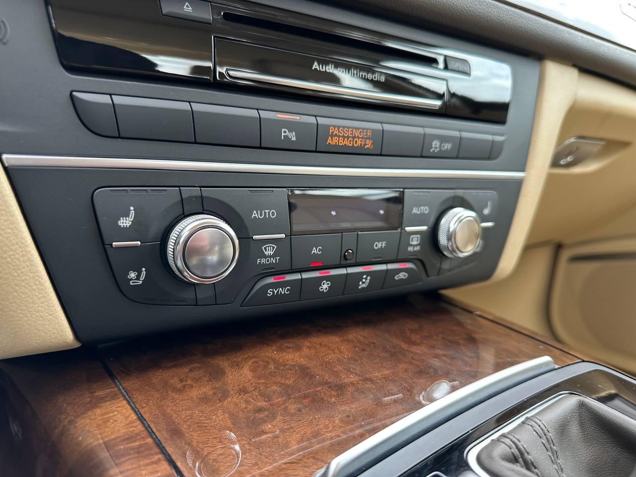 Audi A6 3.0T quattro Tiptronic 2012