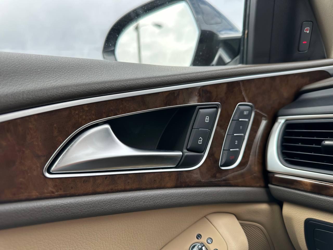 Audi A6 3.0T quattro Tiptronic 2012