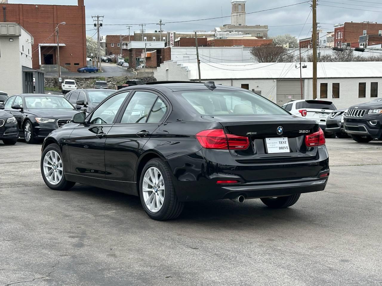BMW 3-Series 320i xDrive Sedan 2018