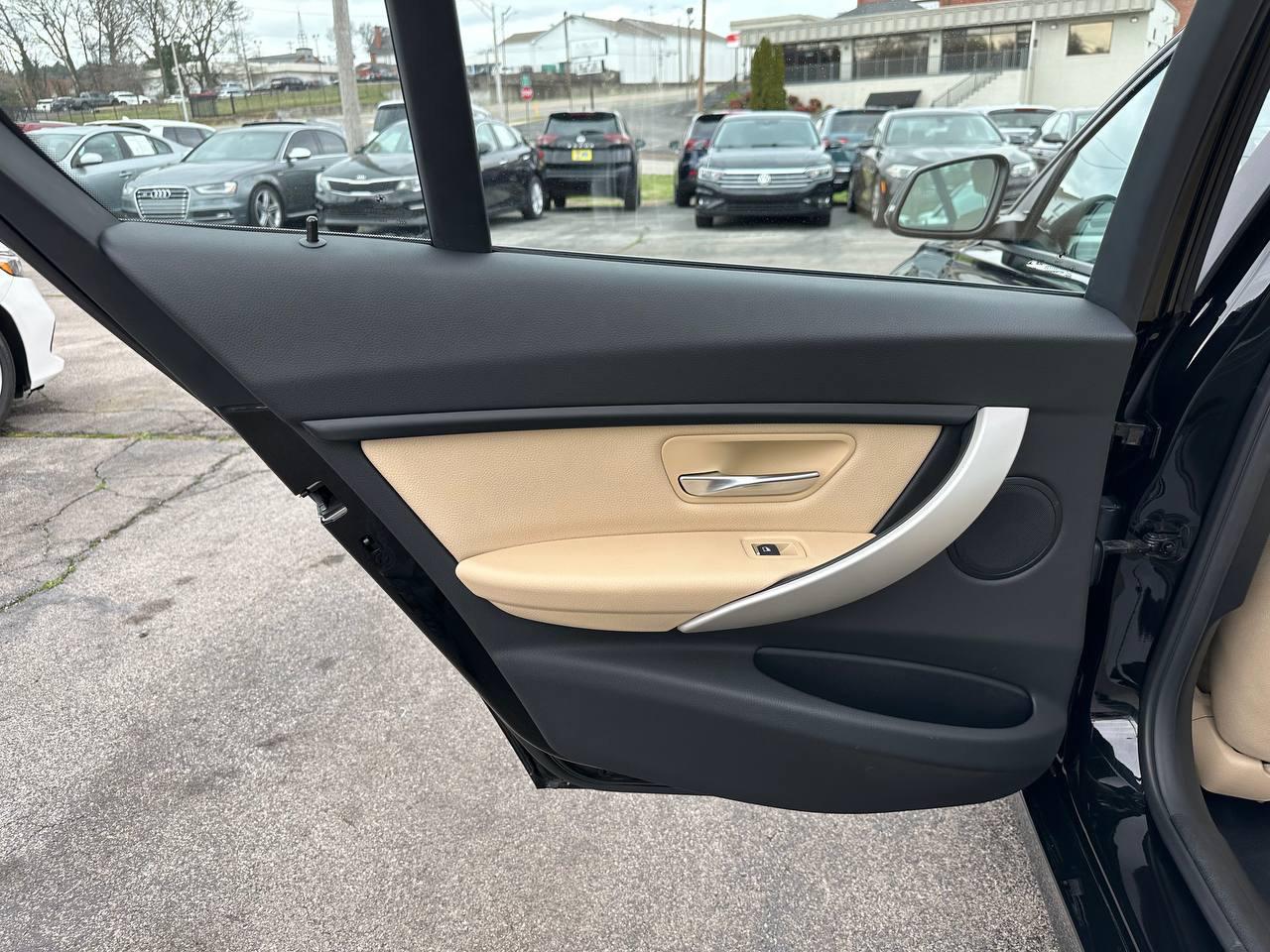 BMW 3-Series 320i xDrive Sedan 2018