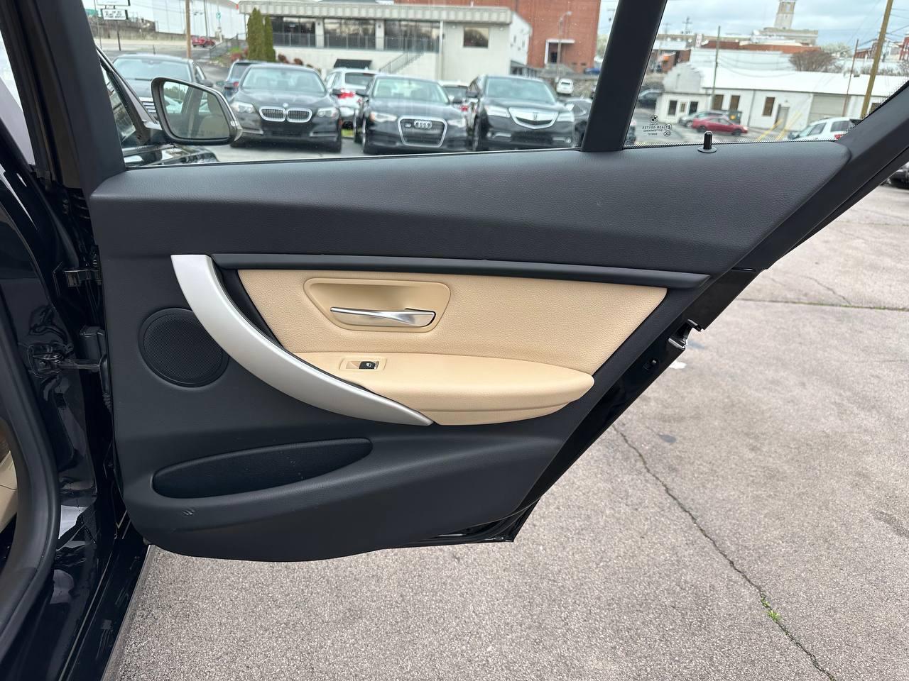 BMW 3-Series 320i xDrive Sedan 2018