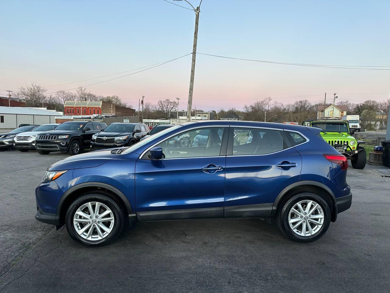 Nissan Rogue Sport S 2018