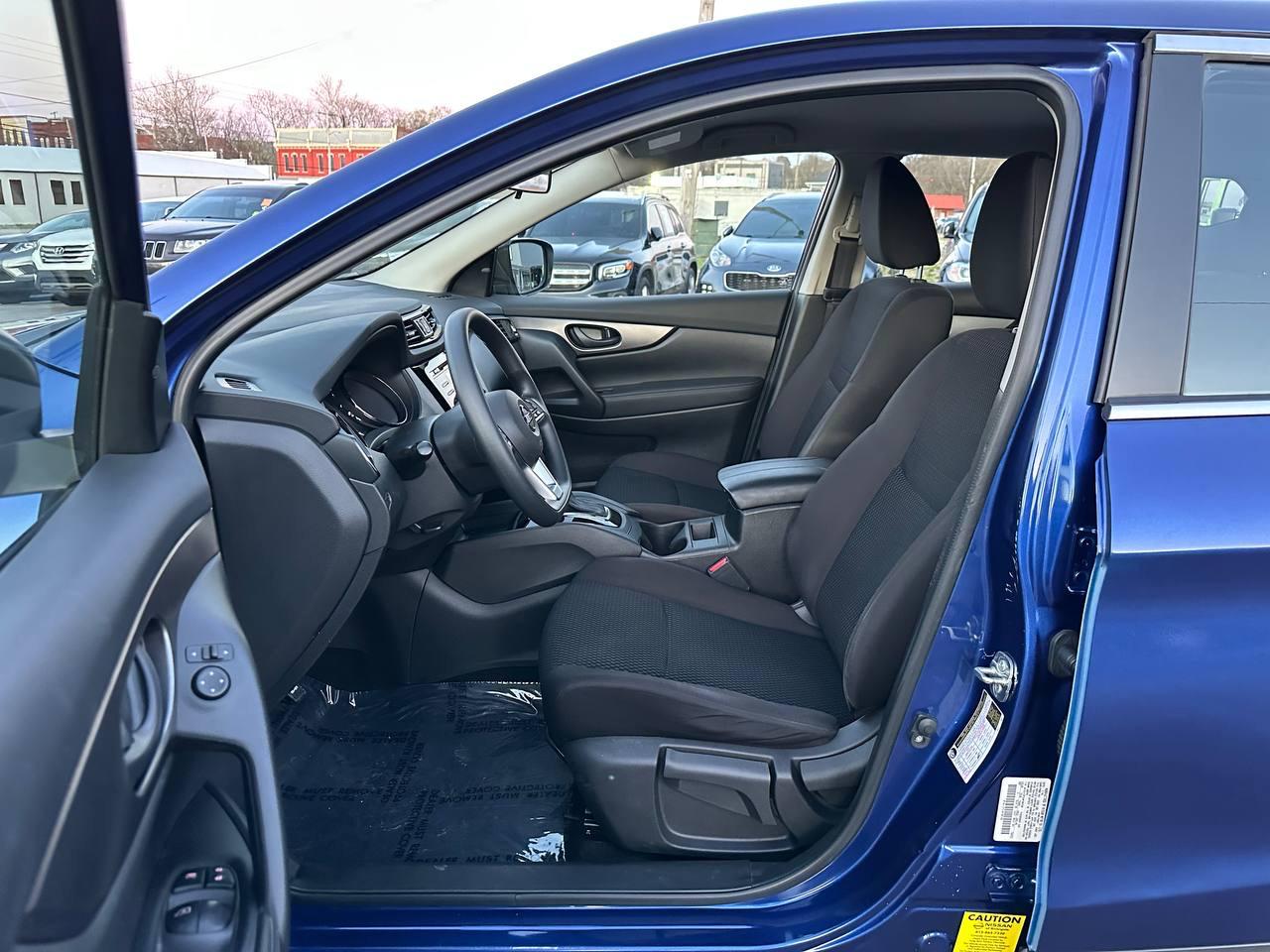 Nissan Rogue Sport S 2018