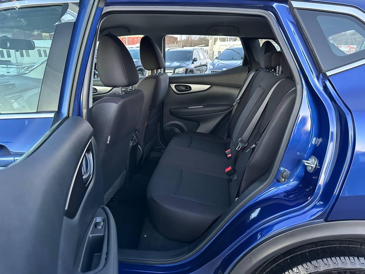 Nissan Rogue Sport S 2018