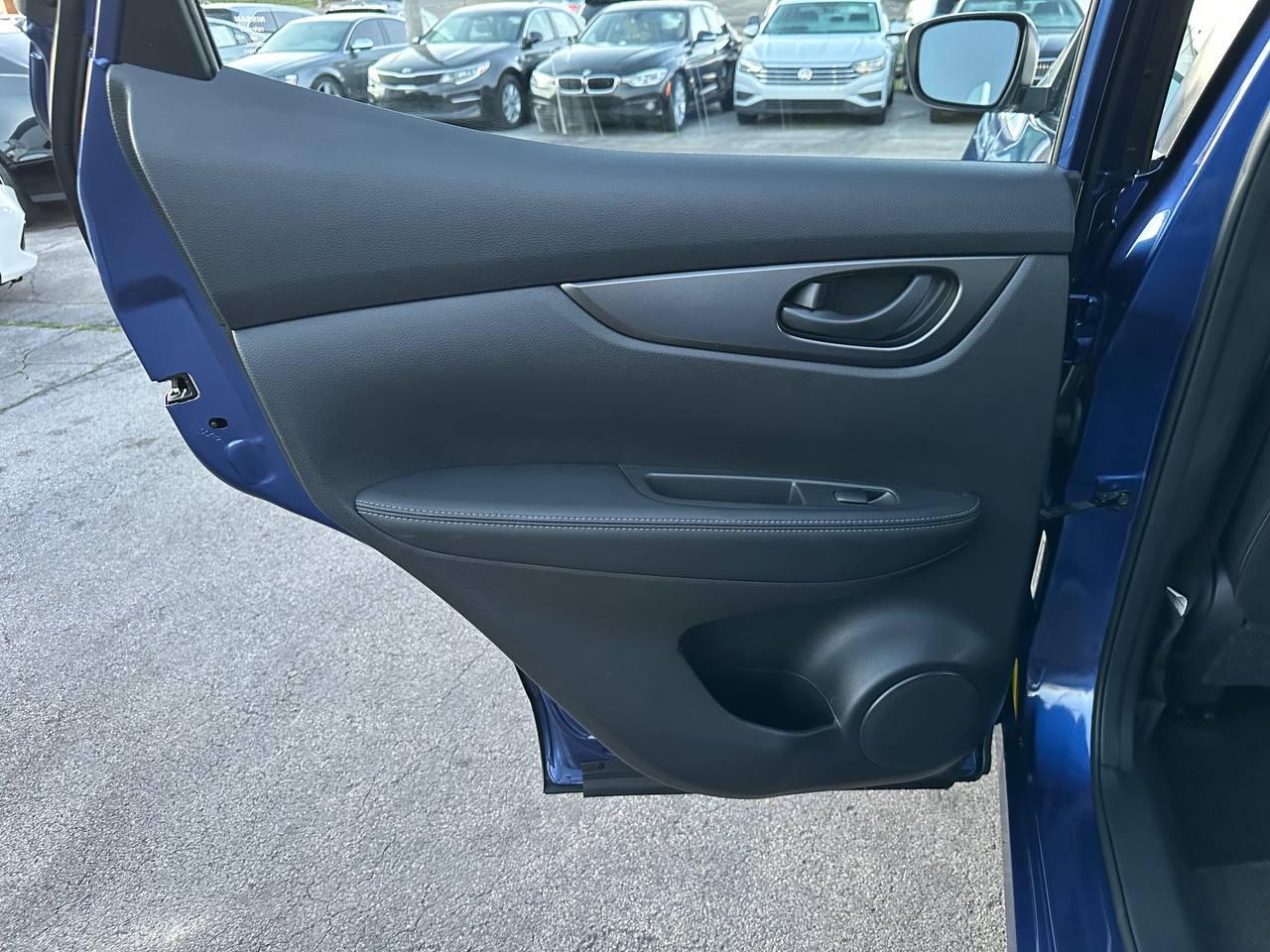 Nissan Rogue Sport S 2018