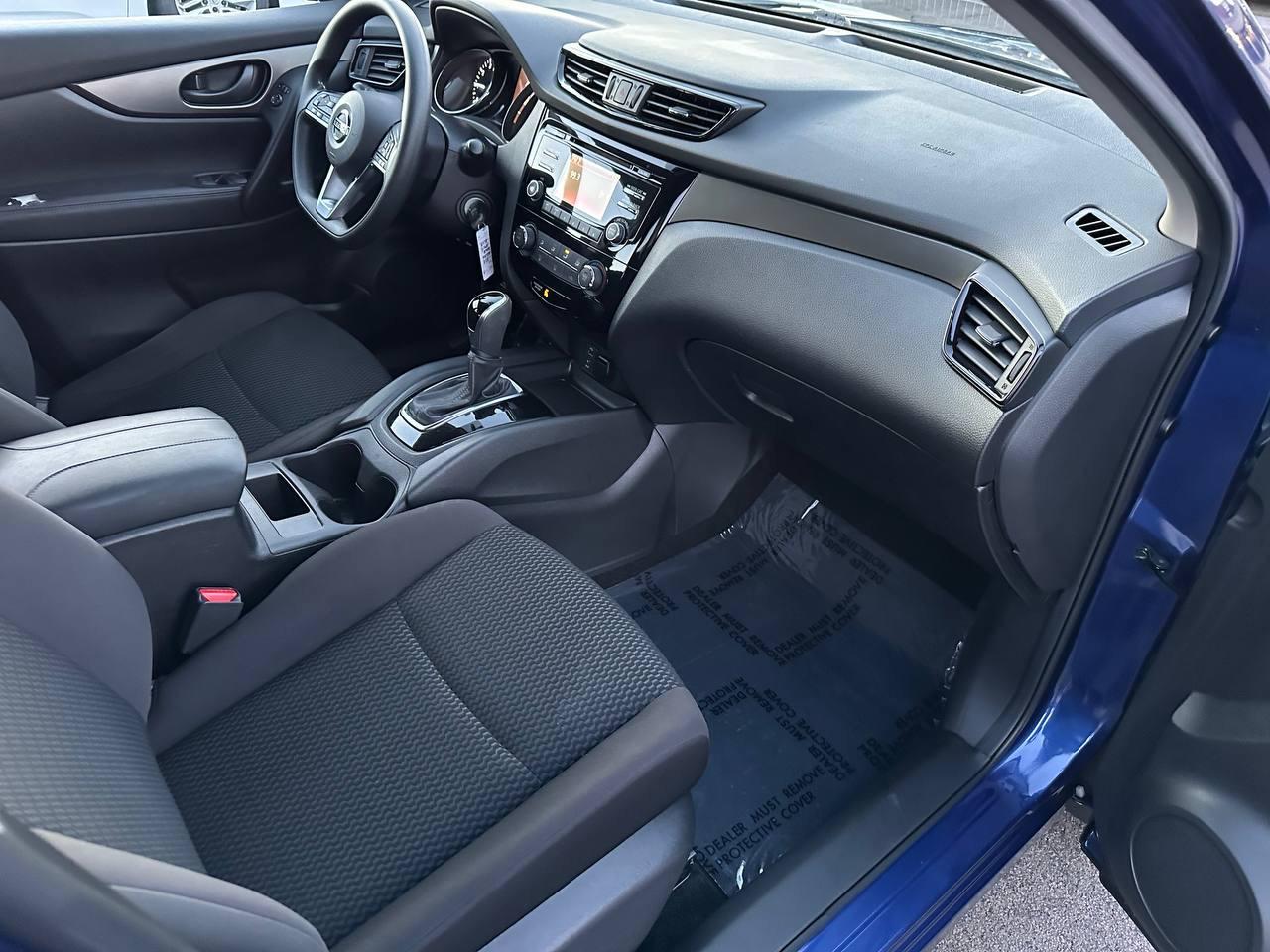 Nissan Rogue Sport S 2018