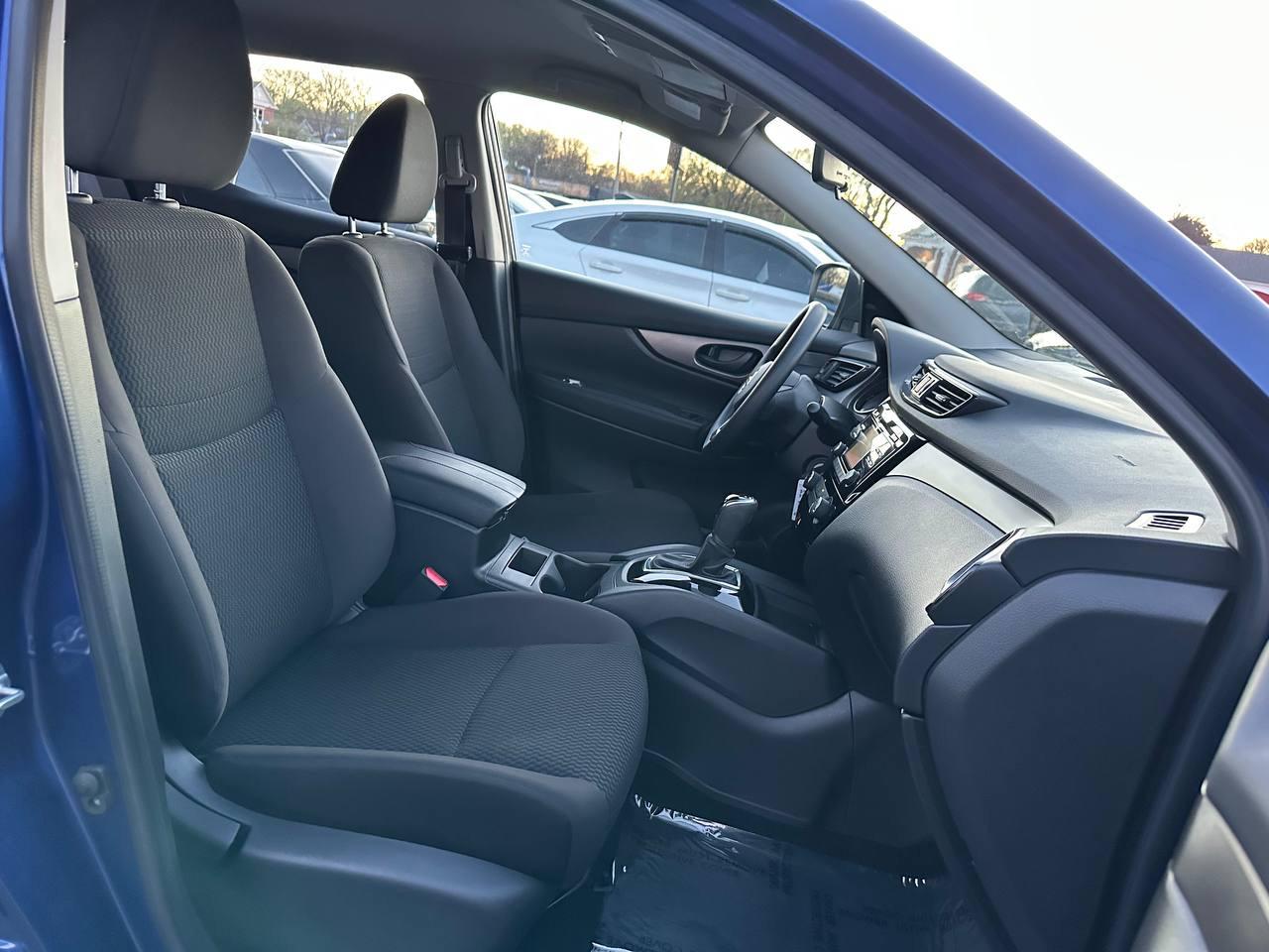 Nissan Rogue Sport S 2018