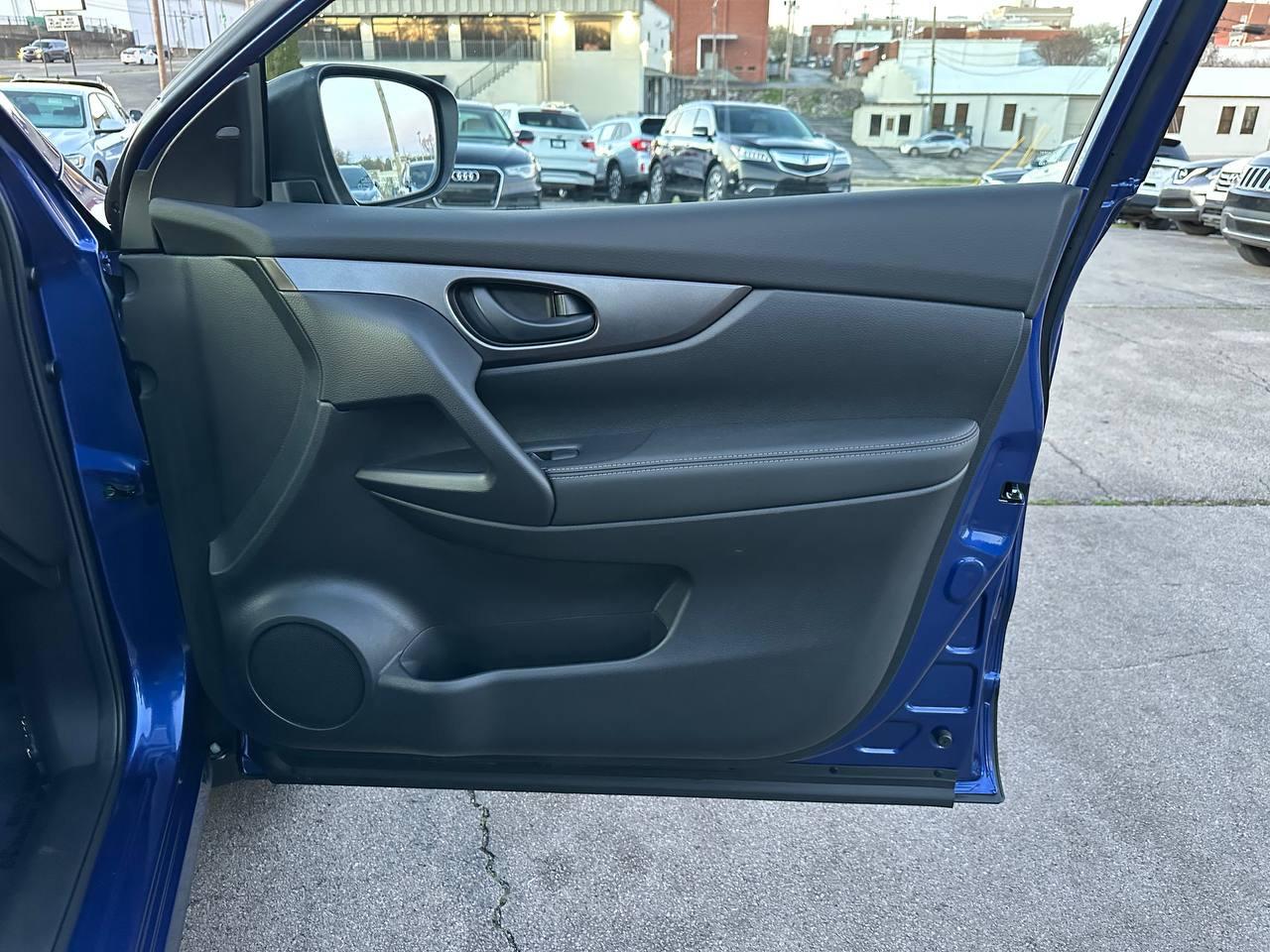 Nissan Rogue Sport S 2018