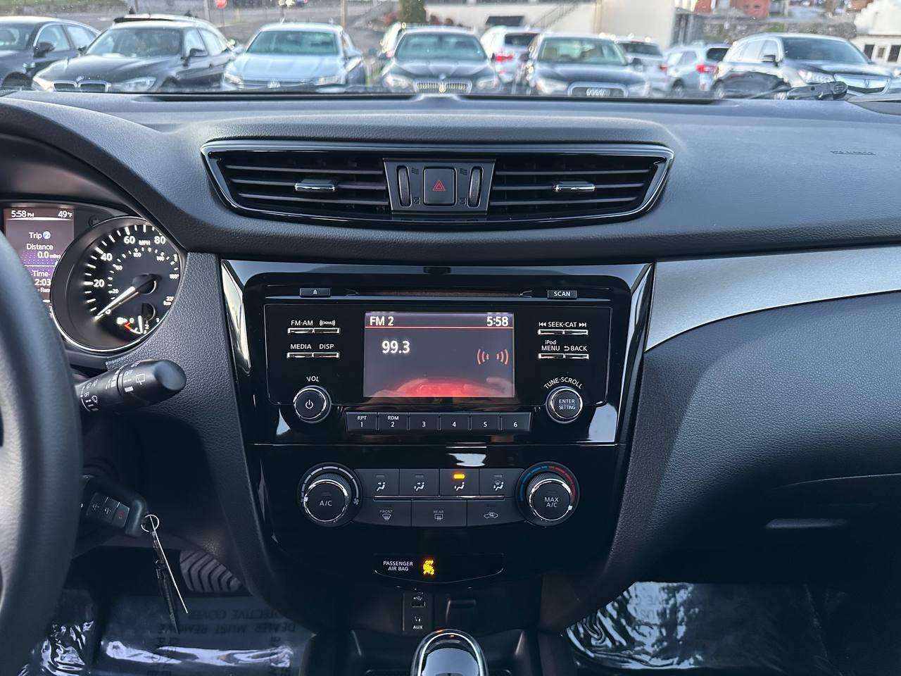 Nissan Rogue Sport S 2018