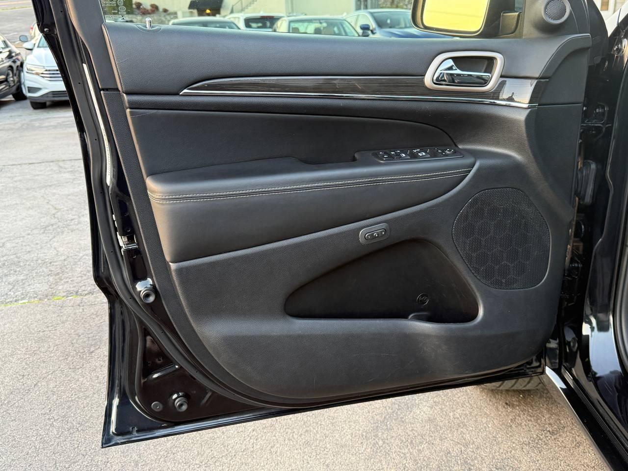 Jeep Grand Cherokee Overland 4WD 2014