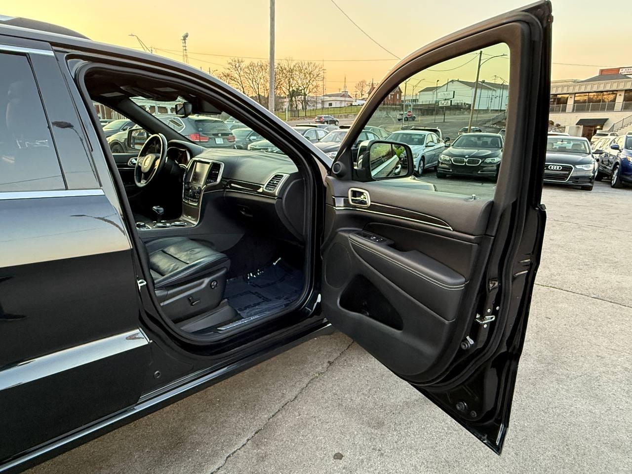 Jeep Grand Cherokee Overland 4WD 2014