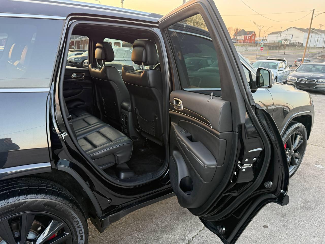 Jeep Grand Cherokee Overland 4WD 2014