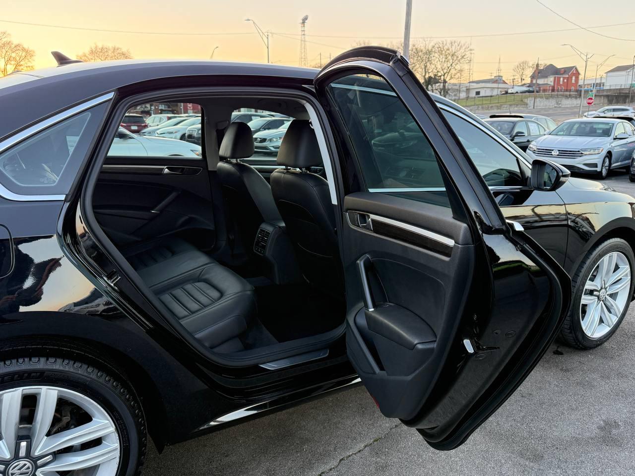 Volkswagen Passat SEL Premium 6A 2016