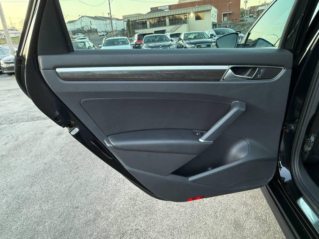 Volkswagen Passat SEL Premium 6A 2016