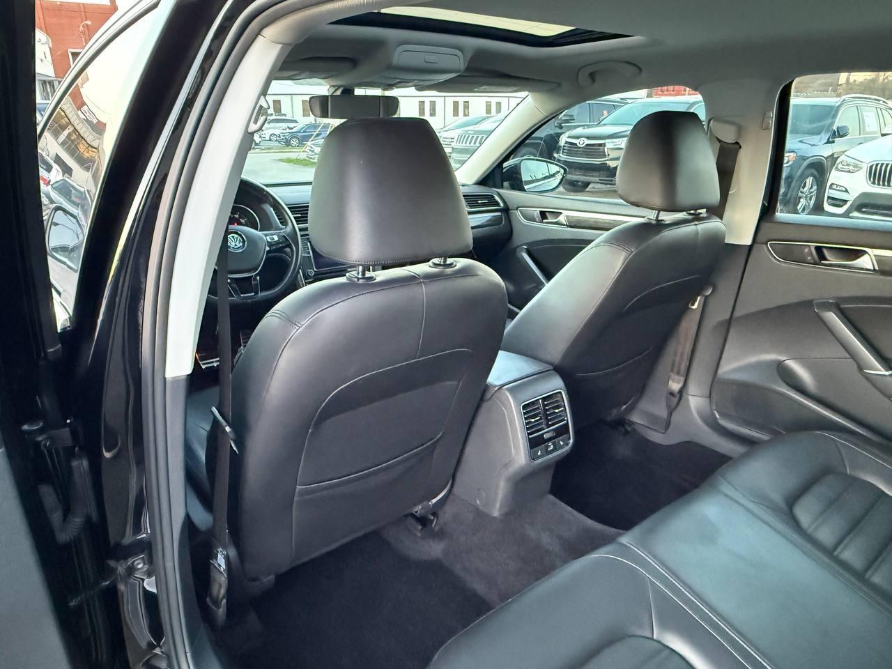 Volkswagen Passat SEL Premium 6A 2016