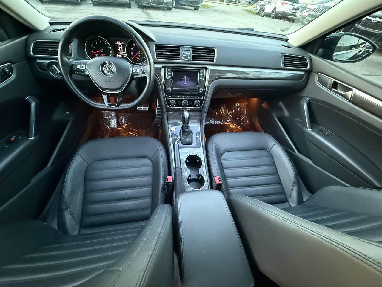 Volkswagen Passat SEL Premium 6A 2016