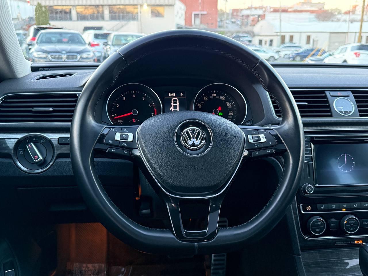 Volkswagen Passat SEL Premium 6A 2016