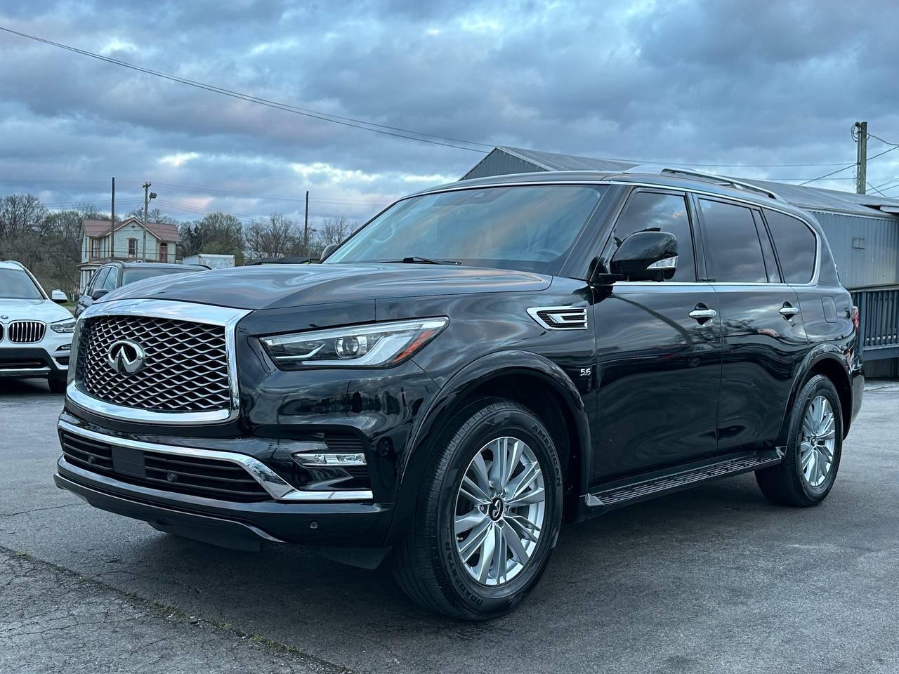 Infiniti QX80 LUXE 2019