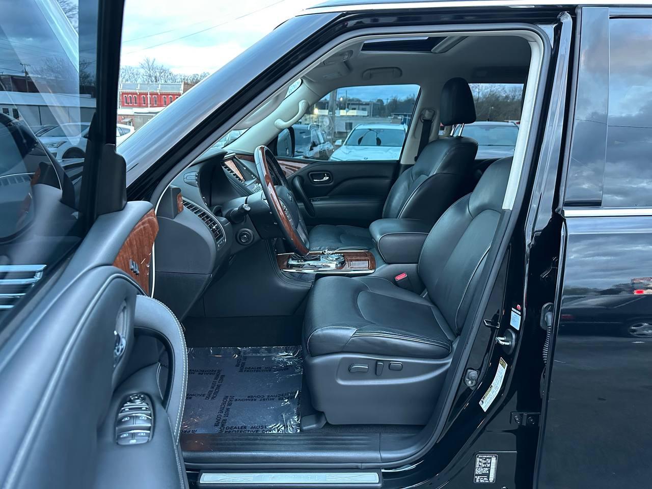 Infiniti QX80 LUXE 2019