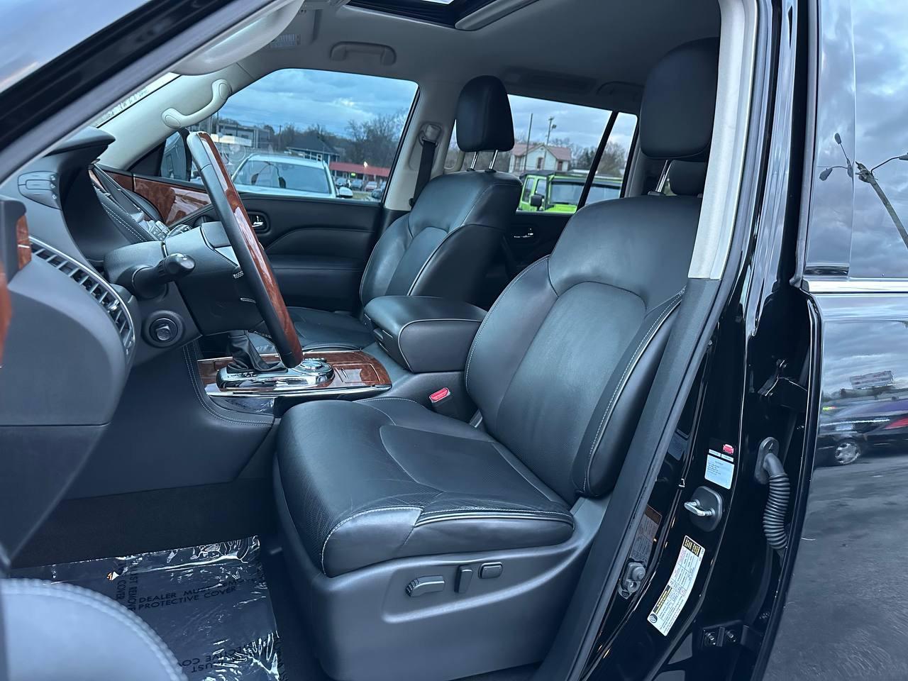 Infiniti QX80 LUXE 2019