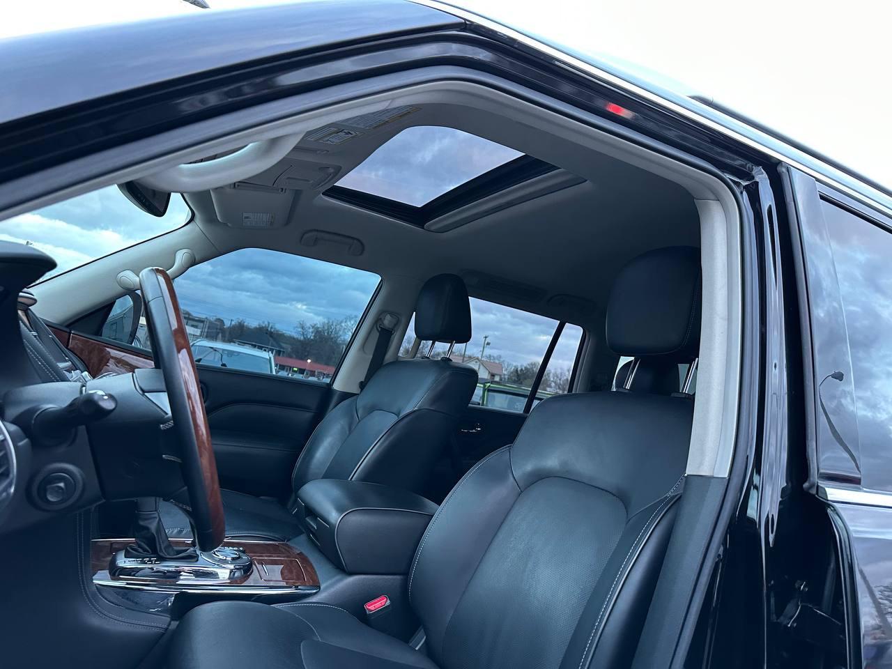 Infiniti QX80 LUXE 2019