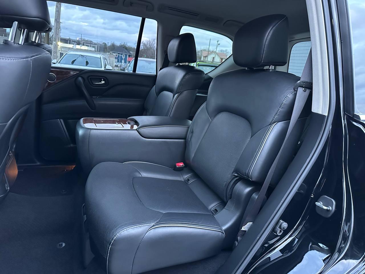 Infiniti QX80 LUXE 2019