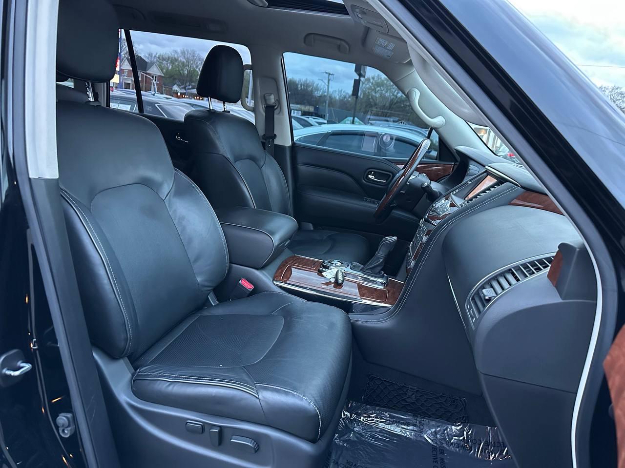 Infiniti QX80 LUXE 2019