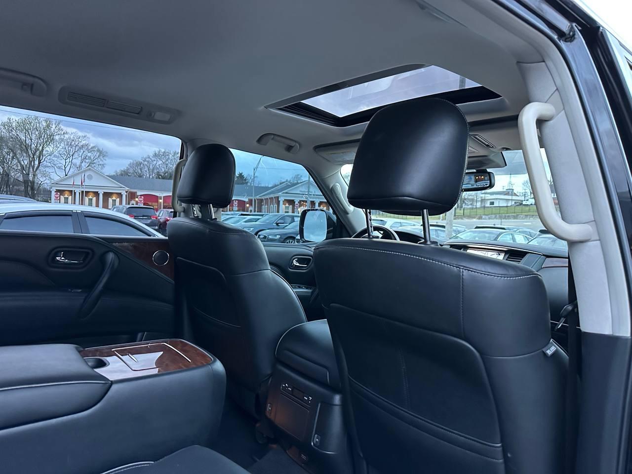 Infiniti QX80 LUXE 2019