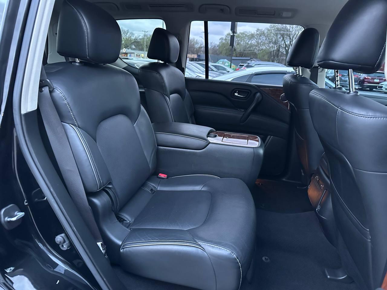 Infiniti QX80 LUXE 2019
