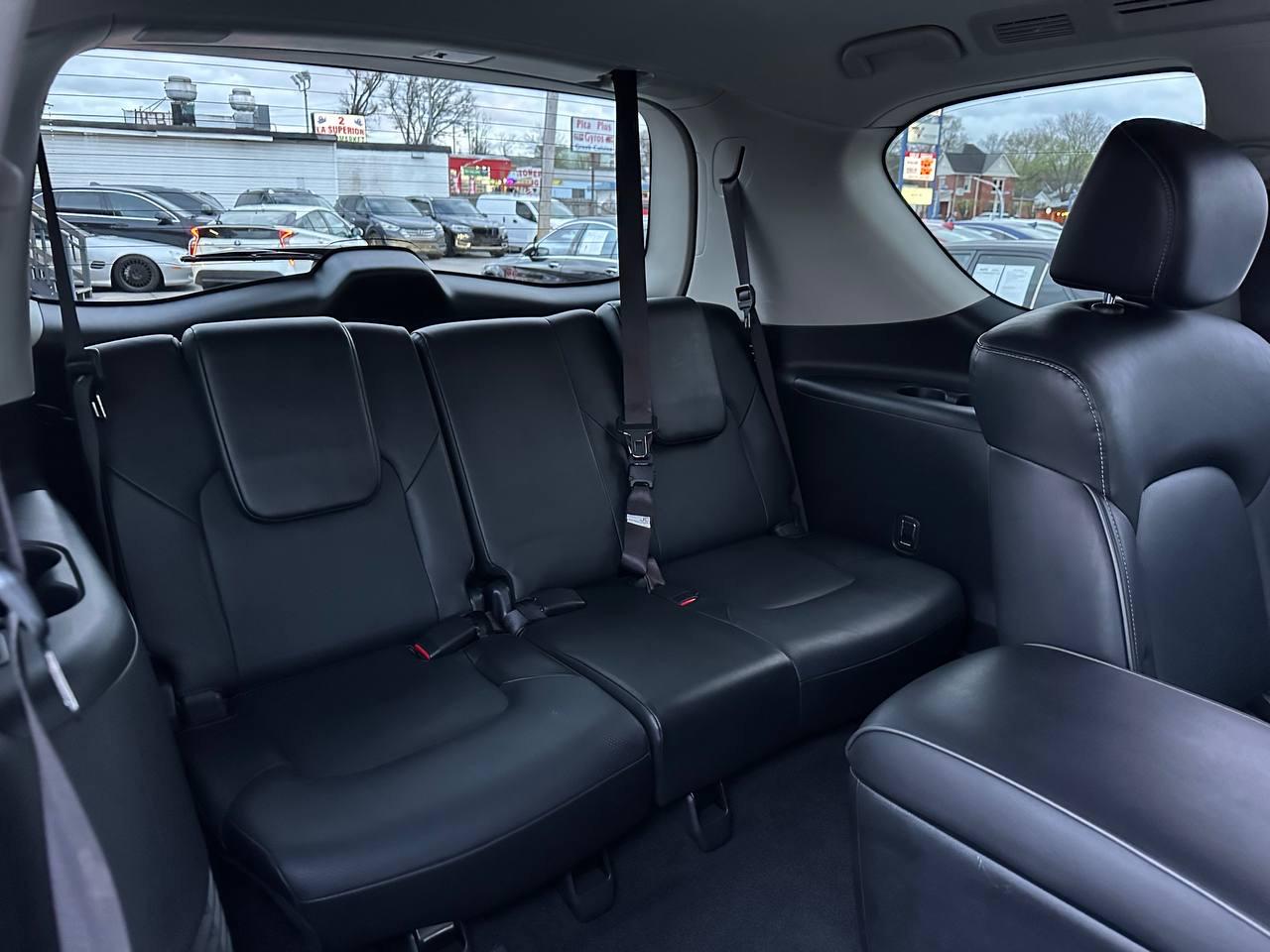 Infiniti QX80 LUXE 2019