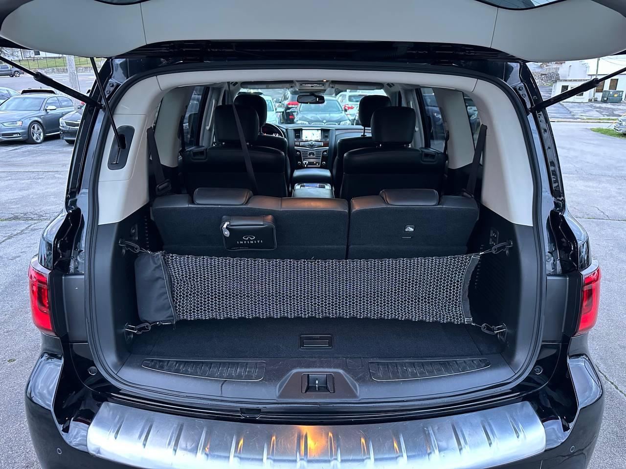 Infiniti QX80 LUXE 2019