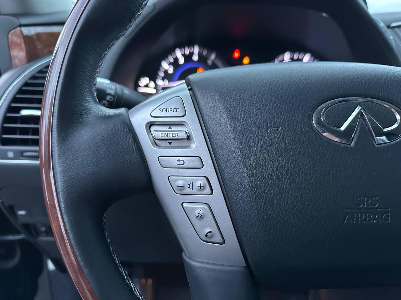 Infiniti QX80 LUXE 2019