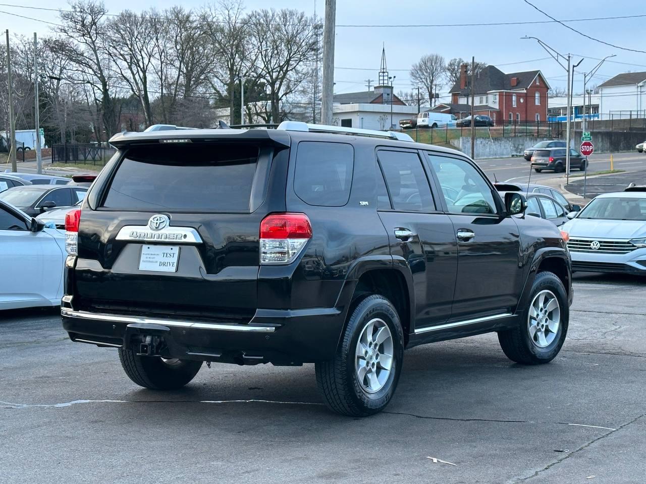 Toyota 4Runner SR5 4WD 2011