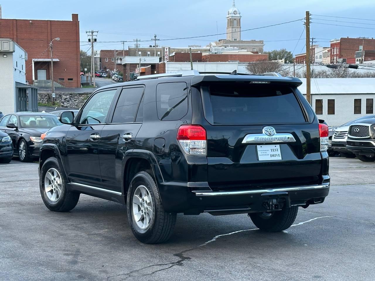 Toyota 4Runner SR5 4WD 2011