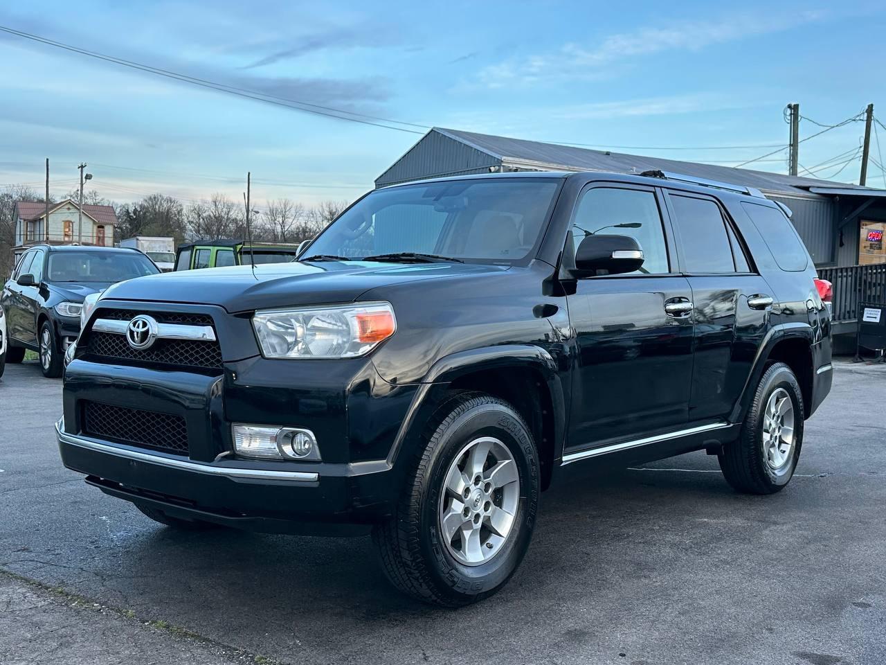 Toyota 4Runner SR5 4WD 2011