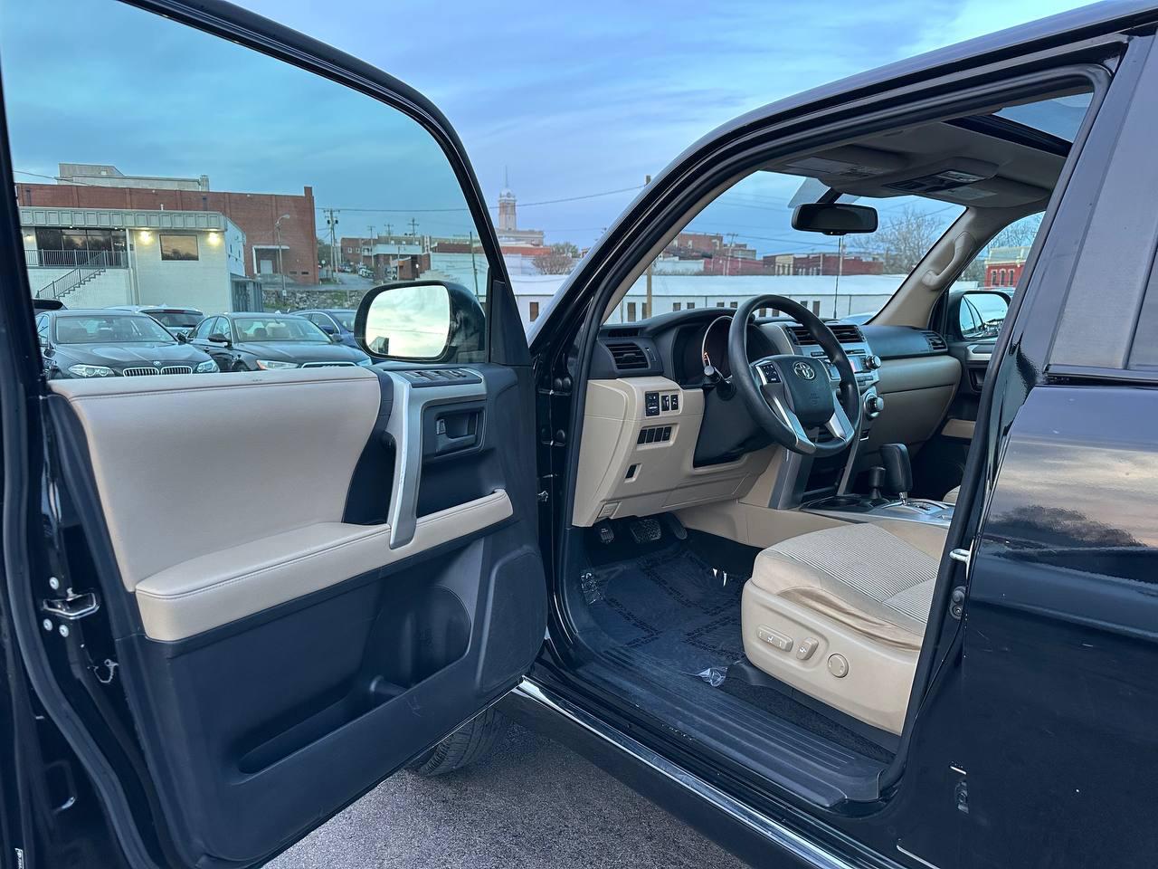 Toyota 4Runner SR5 4WD 2011